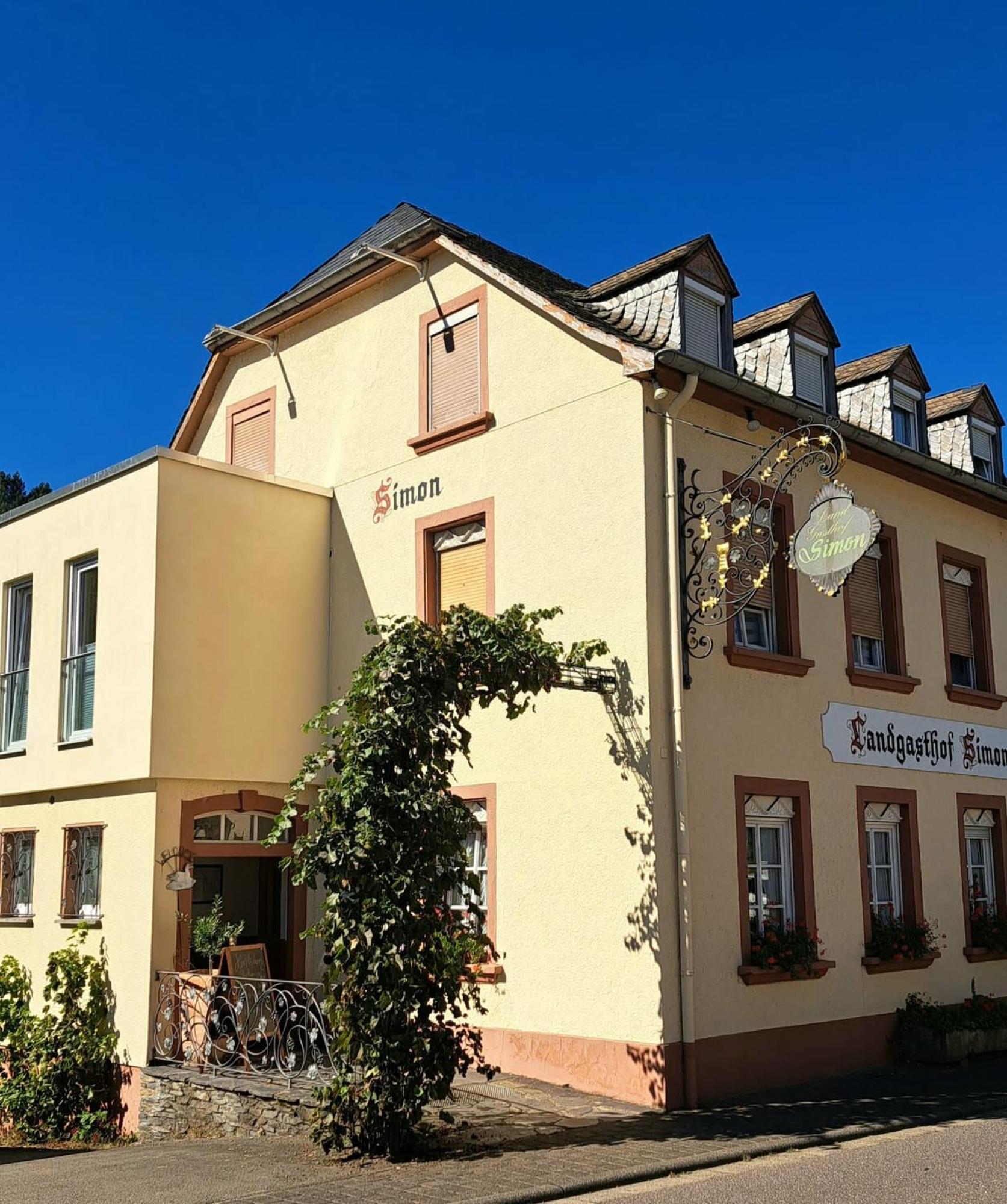 Hotel Landgasthof Simon Waldrach Exterior photo